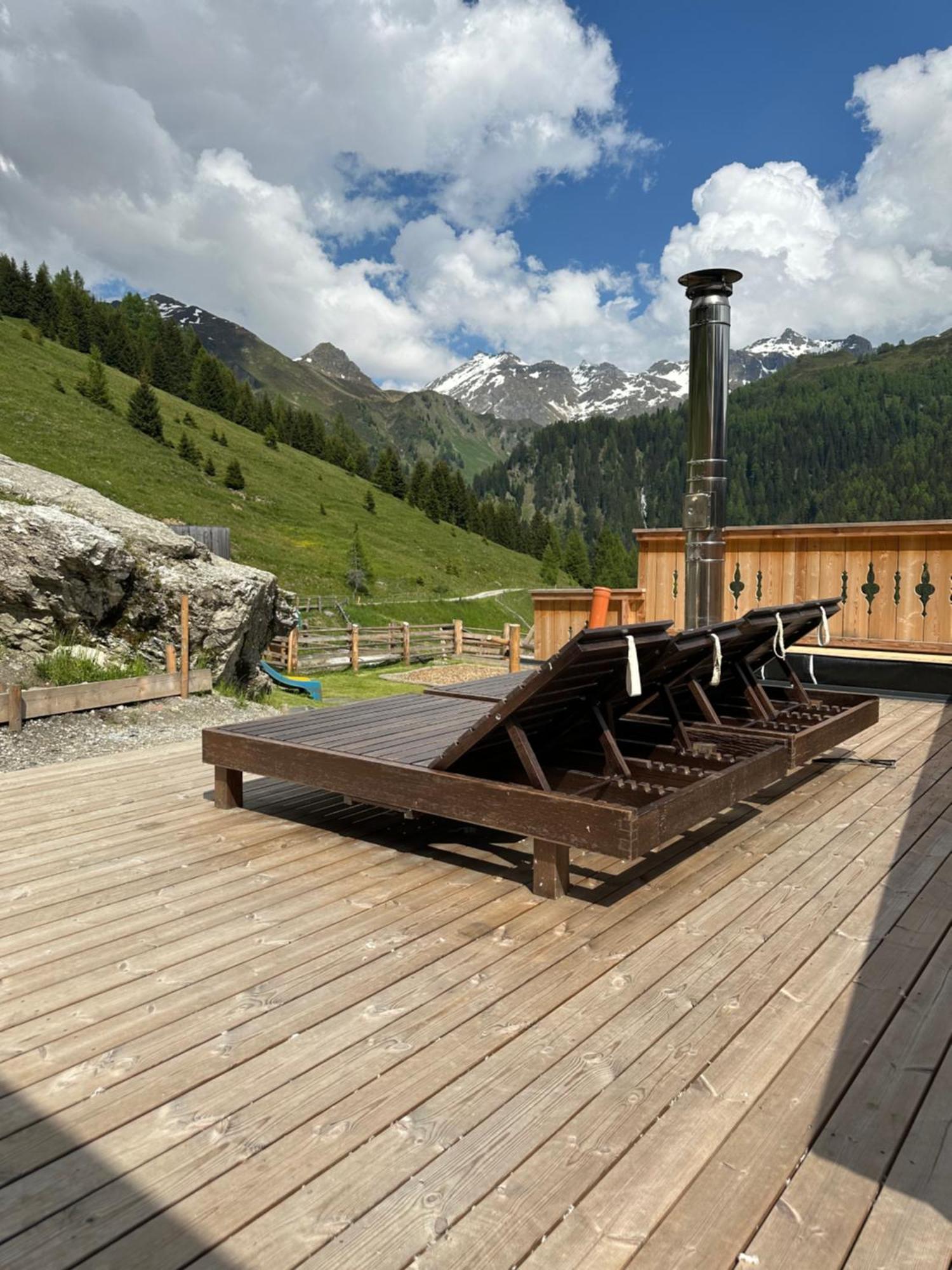 Peer Alm Hotel Navis Luaran gambar